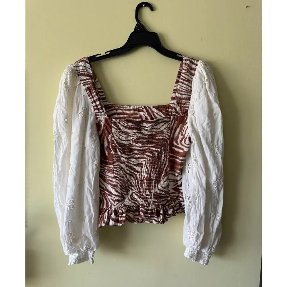 LOVE THE LABEL Shirt Womens S Cotton Puff Sleeve Top Zebra Eyelet ANTHROPOLOGIE